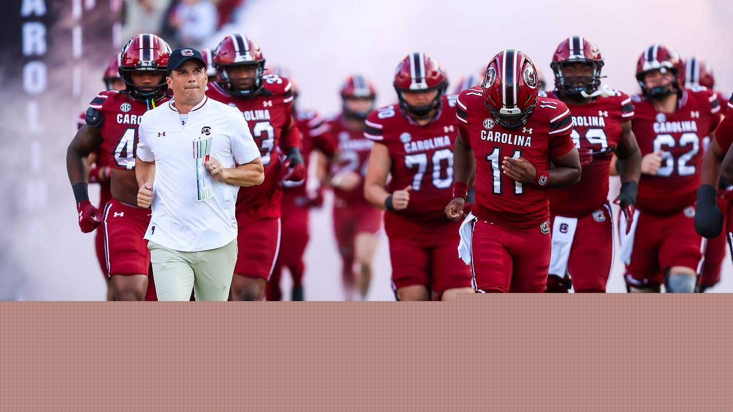 Gamecocks Head Coach Shane Beamer Talks About His New Offense and How Close Dylan Stewart Is to Returning