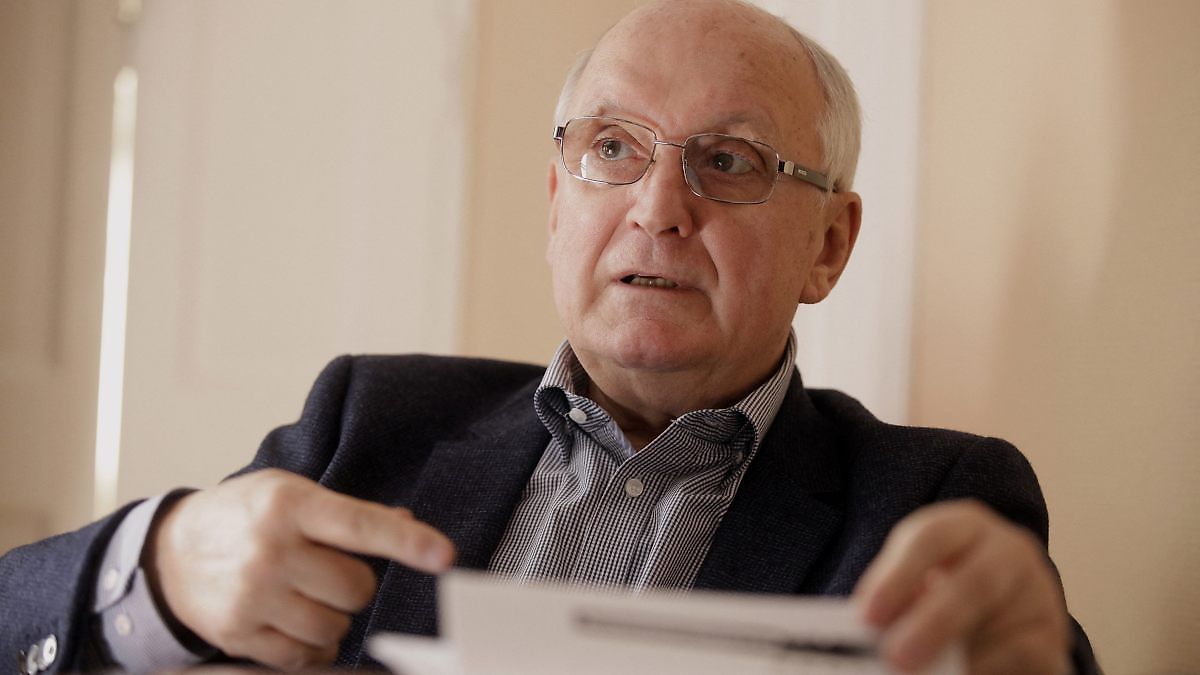 Ex-Höchstrichter Baka neuer ungarischer Staatspräsident