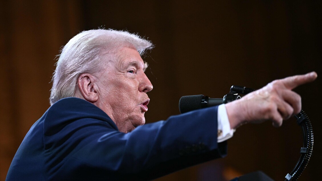 Trump avverte l'Iran: 'Il tempo stringe', la replica: 'Reagiremo come non mai'