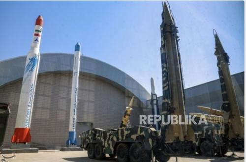 Iran Umumkan Rencana Produksi Rudal Balistik yang Bisa Menjangkau Amerika Serikat