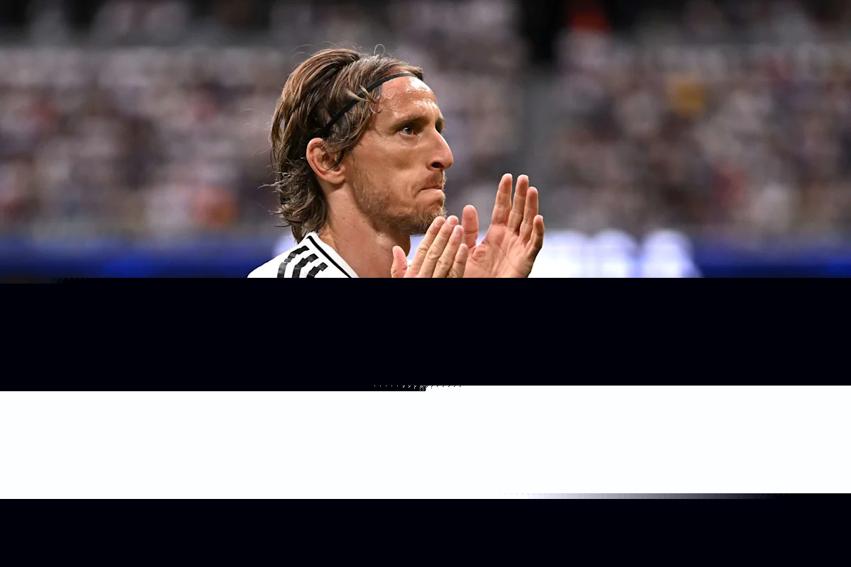 Official: Real Madrid legend Luka Modrić extends his career for another year