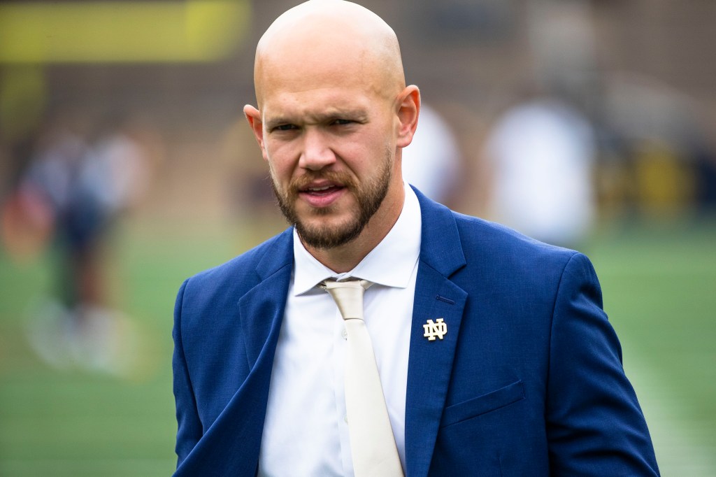 Chargers hire Chris O’Leary as their new defensive coordinator