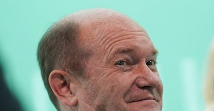 Coons: Fed Immigration Officers Need to Leave Minneapolis, Are Violating 2nd Amendment