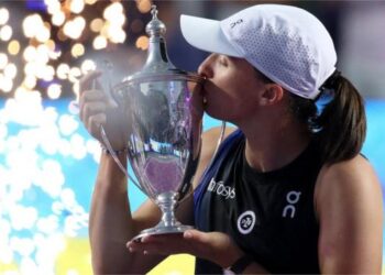 Australian Open: Swiatek’s career Grand Slam bid falls flat against Rybakina