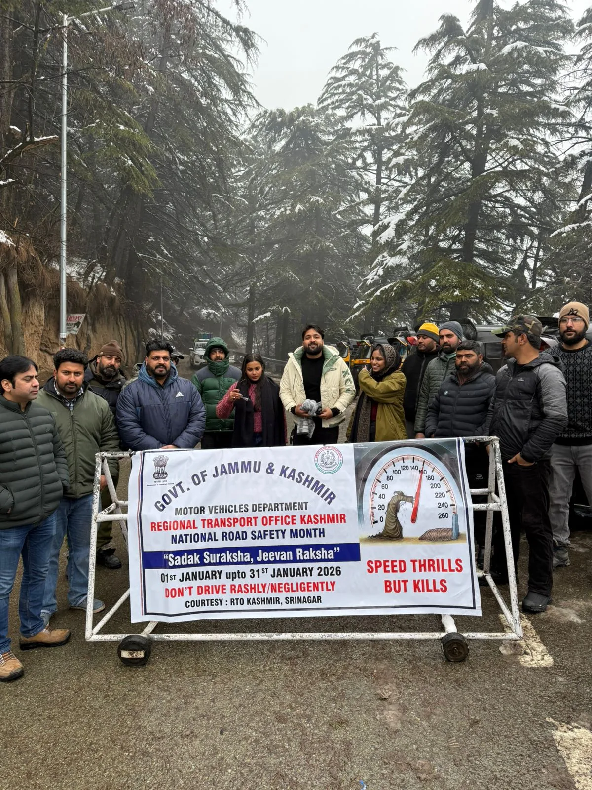 Road Safety Month : Enforcement Squad Sensitises Drivers at Dal Lake, Shankaracharya