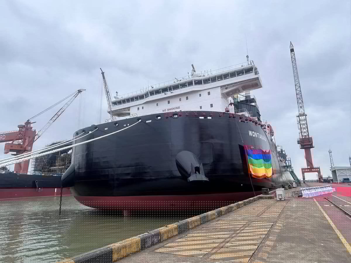 China Gives the World its First Bi-Directional Sailing Self-Discharging Vessel