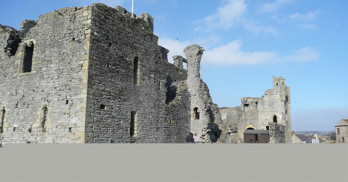 Abbeys, castles and riverside views on scenic Masham to Middleham walk