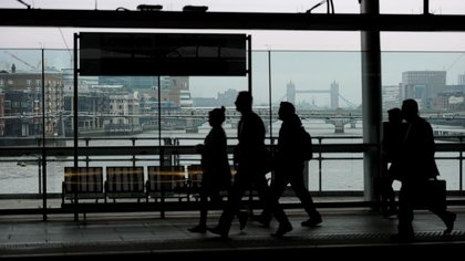 UK business confidence plunges to lowest level on record