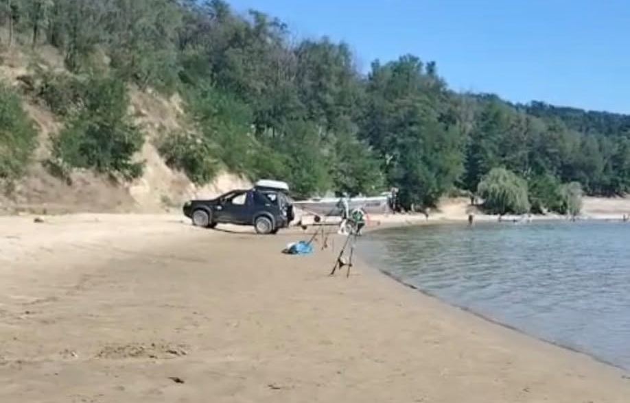 Acțiune împotriva braconajului piscicol pe lacurile Berești și Răcăciuni. Plase ilegale confiscate și incidente între pescari și proprietari de bărci