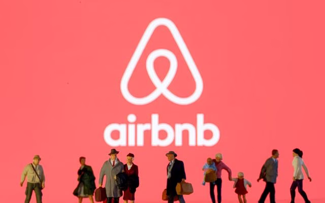 Airbnb: Εκπνέει η προθεσμία για τις δηλώσεις βραχυχρόνιας μίσθωσης – Τι πρέπει να κάνουν οι ιδιοκτήτες