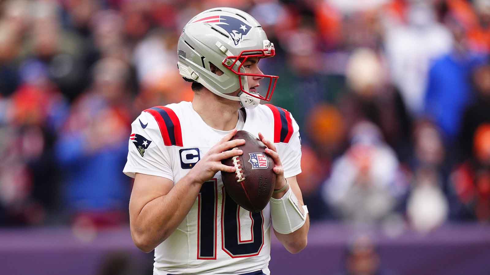 Patriots QB Drake Maye assures injured throwing shoulder is ‘just fine’