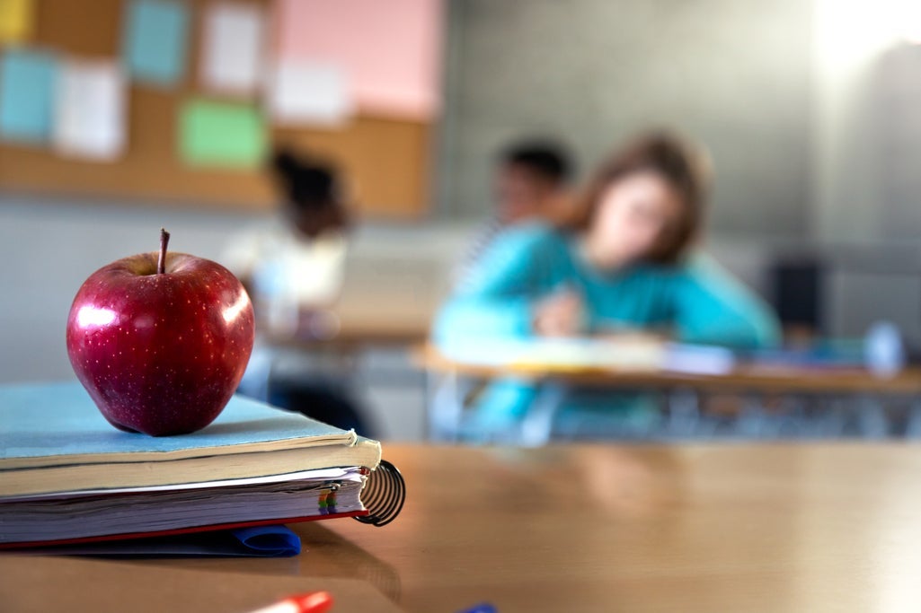 NC State Board Approves 8% Teacher Pay Raise; Principal Salary Structure Raises Concerns