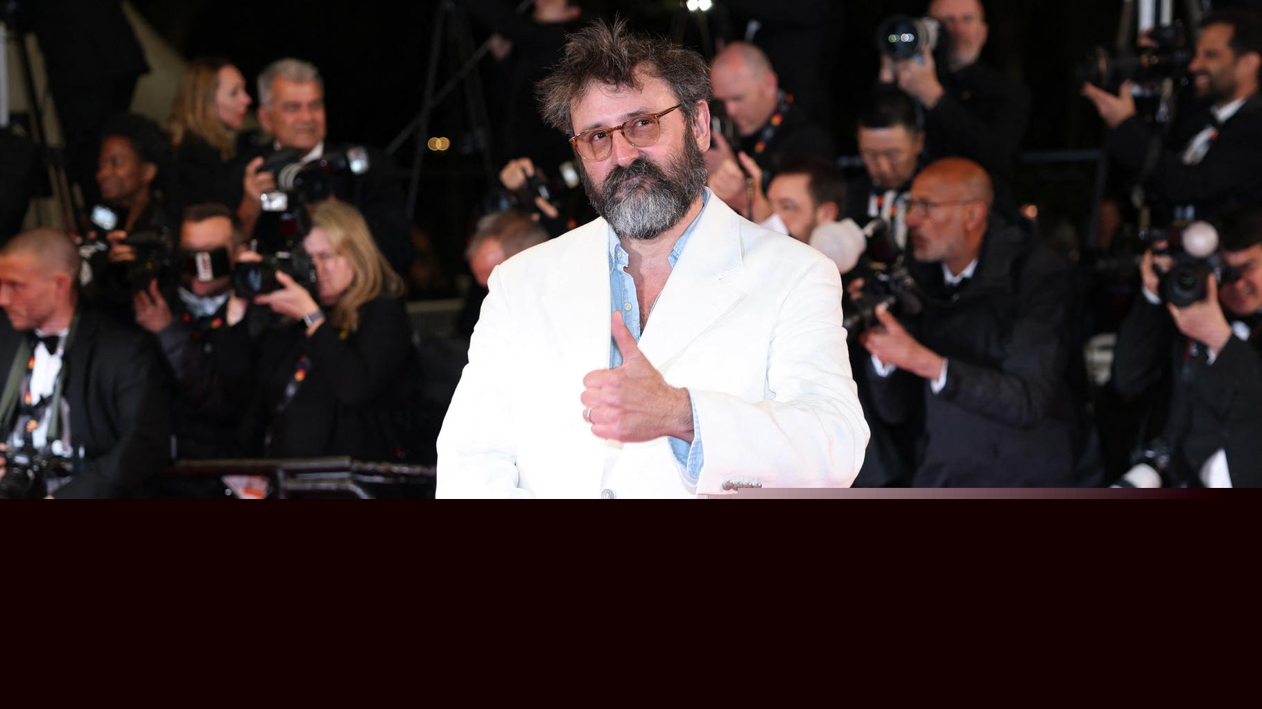 Quentin Dupieux célèbre à sa manière la mémoire de Kavinsky : « reviens enflure »