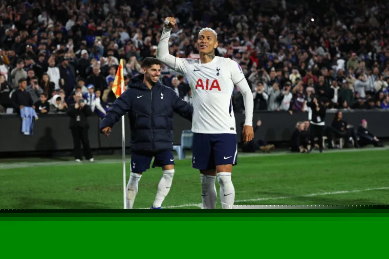 ‘Sometimes he wants to leave’ – De Zerbi speaks on Richarlison’s Tottenham future