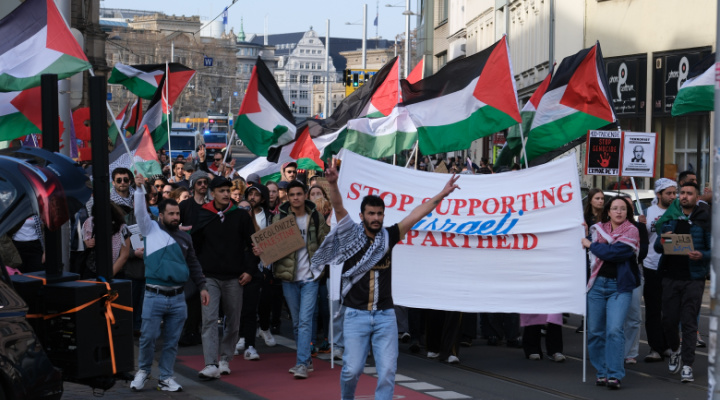 ‘Make Zionists Afraid’: Pro-Hamas Agitators in Germany Vandalize Gov’t Buildings, Intimidate Local Business