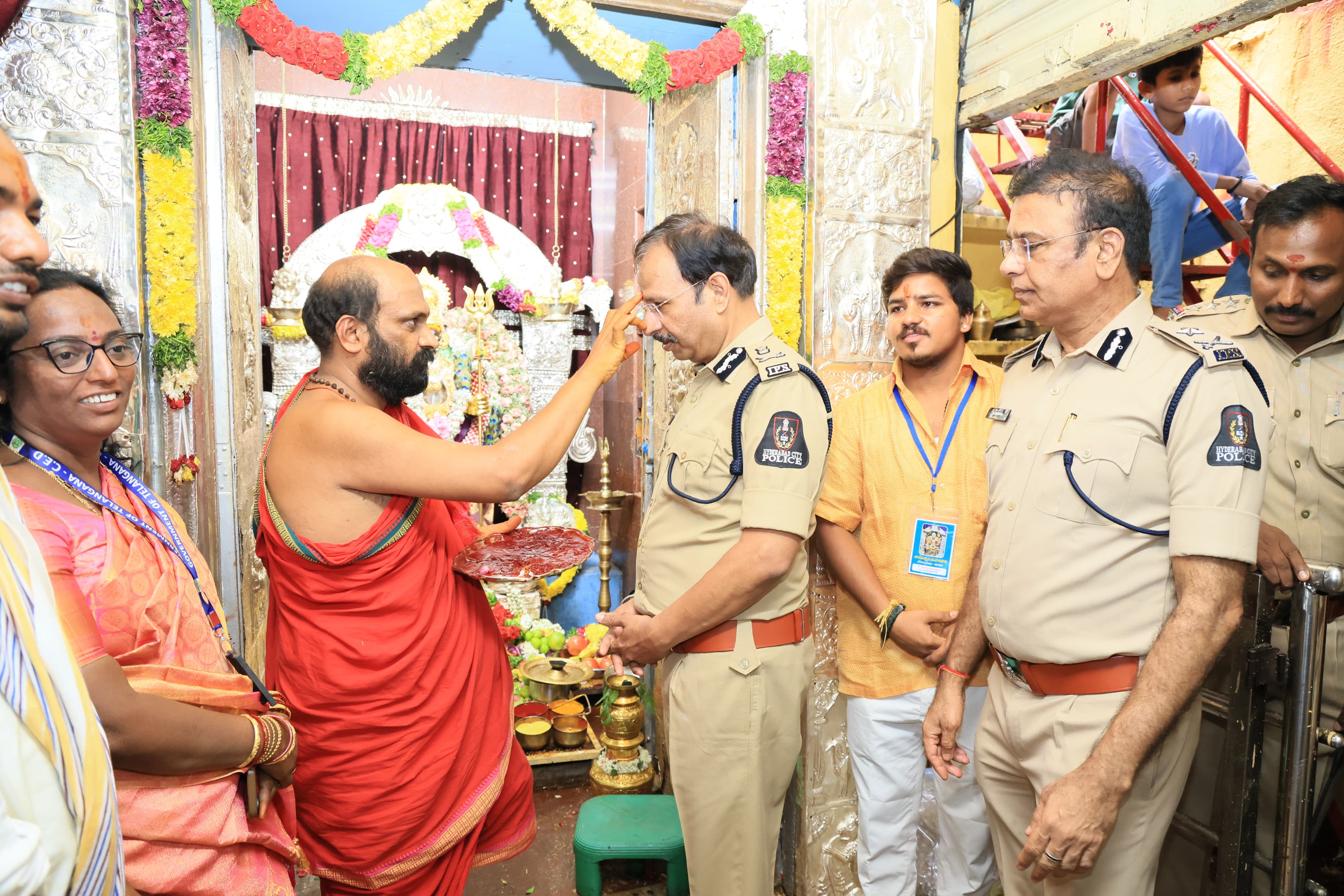 Sajjanar Inspects Bonalu Security at Laldarwaja Temple