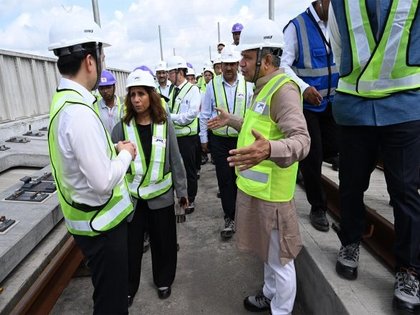 Business News | Gujarat: Railway Minister Vaishnaw and Japan's Minister Nakano Inpects Bullet Train Stretch in Surat