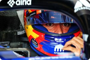 Sainz hails Dakar run in father's Ford