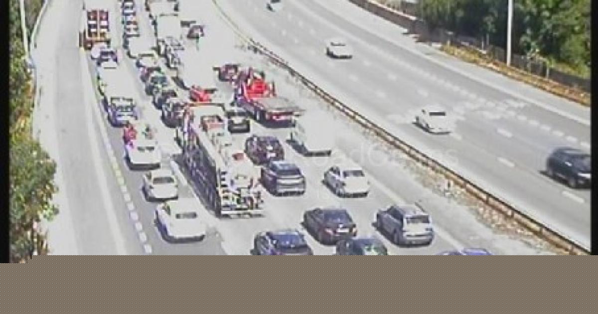 RECAP - Drivers told avoid M6 as three lanes close following five vehicle crash