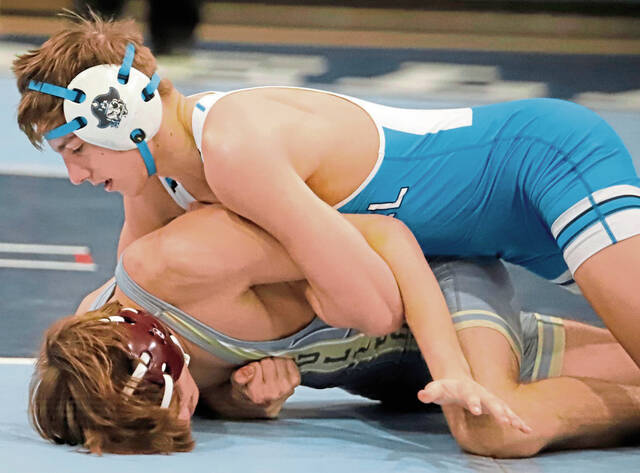 Burrell wrestlers begin push for another team title, advance to WPIAL Class 2A semifinals