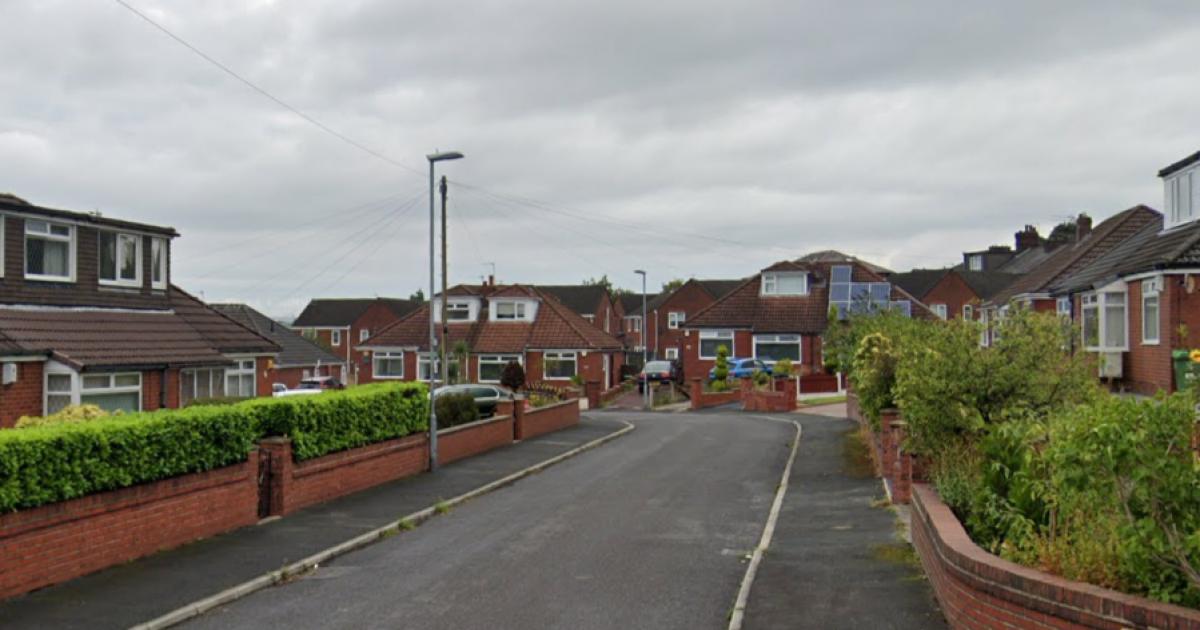 Residents of Oldham street announced as winners on lottery