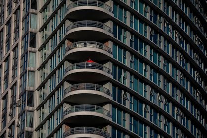Vancouver's real estate industry concerned about thousands of unsold condos sitting empty
