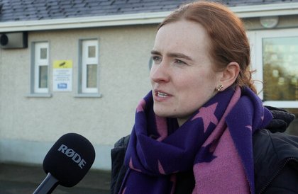 Cad a cheapann muintir Ráth Chairn i gCo na Mí faoi TG4?