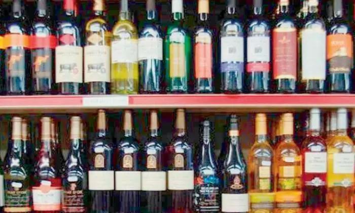 Liquor Sales Cross Rs 1,000 Cr Mark in Run-Up to Dasara
