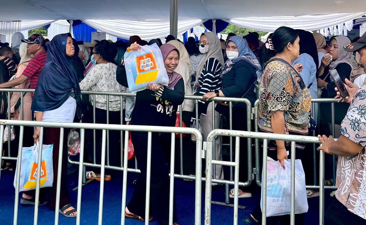 Bank Mandiri Rayakan HUT ke-27 Bersama Rakyat, Hadirkan Sembako Murah hingga Bazar UMKM