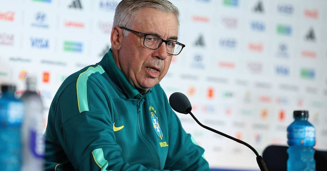 Ancelotti nega mudança para seleção da Itália e continua como técnico do Brasil