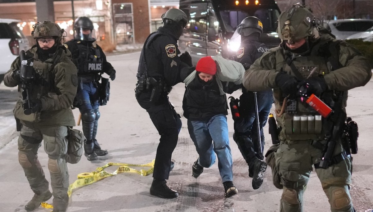 Minnesota ICE protesters face few arrests despite continued unrest