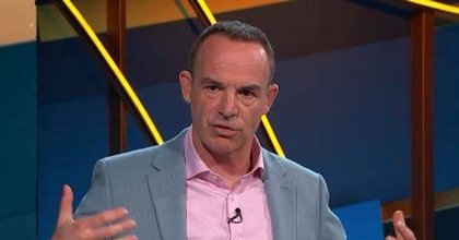 Martin Lewis urges UK drivers to follow '26 day rule' and save £445