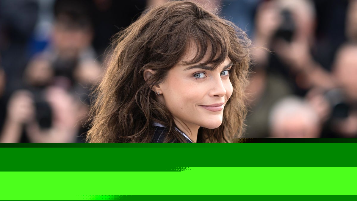 Analizamos la impactante transformación de Cara Delevingne en su 34 cumpleaños: del punk más rebelde a su versión más sensual