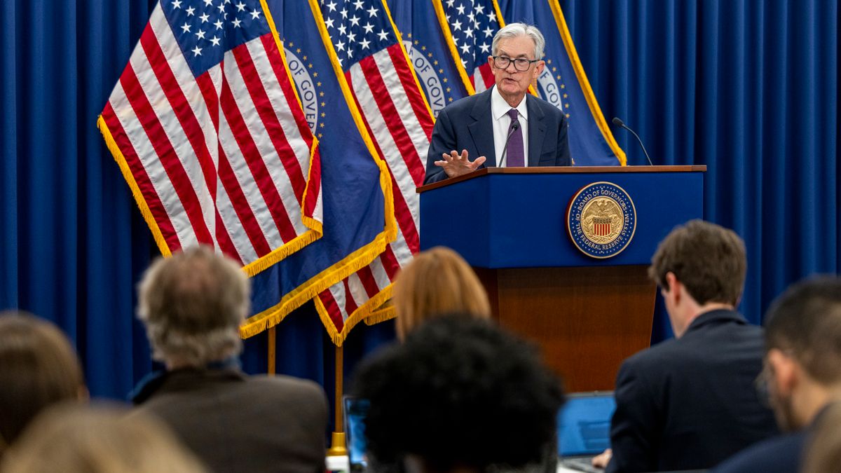 Fed-Chef: Jerome Powell hält Zinsen stabil trotz Druck von Trump