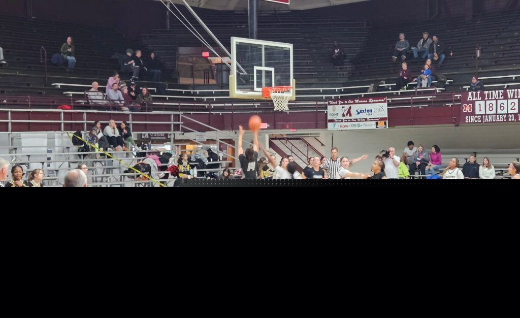 Silver Streaks Girls Basketball Team Scores 20th Win of the Season
