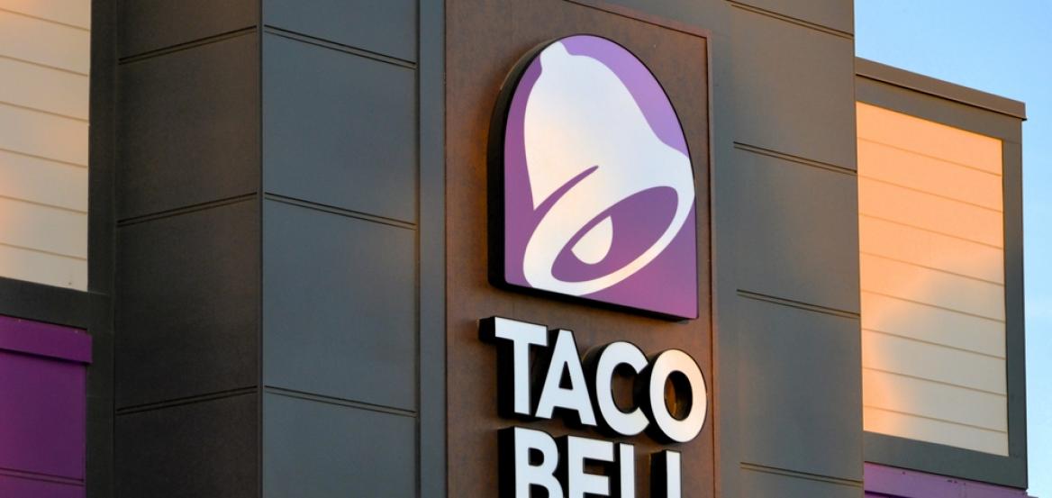 Yum Brands: Κέρδισαν τις εκτιμήσεις τα κέρδη τριμήνου – «Οι πωλήσεις βελτιώνονται» μετά την λοίμωξη στα Taco Bell