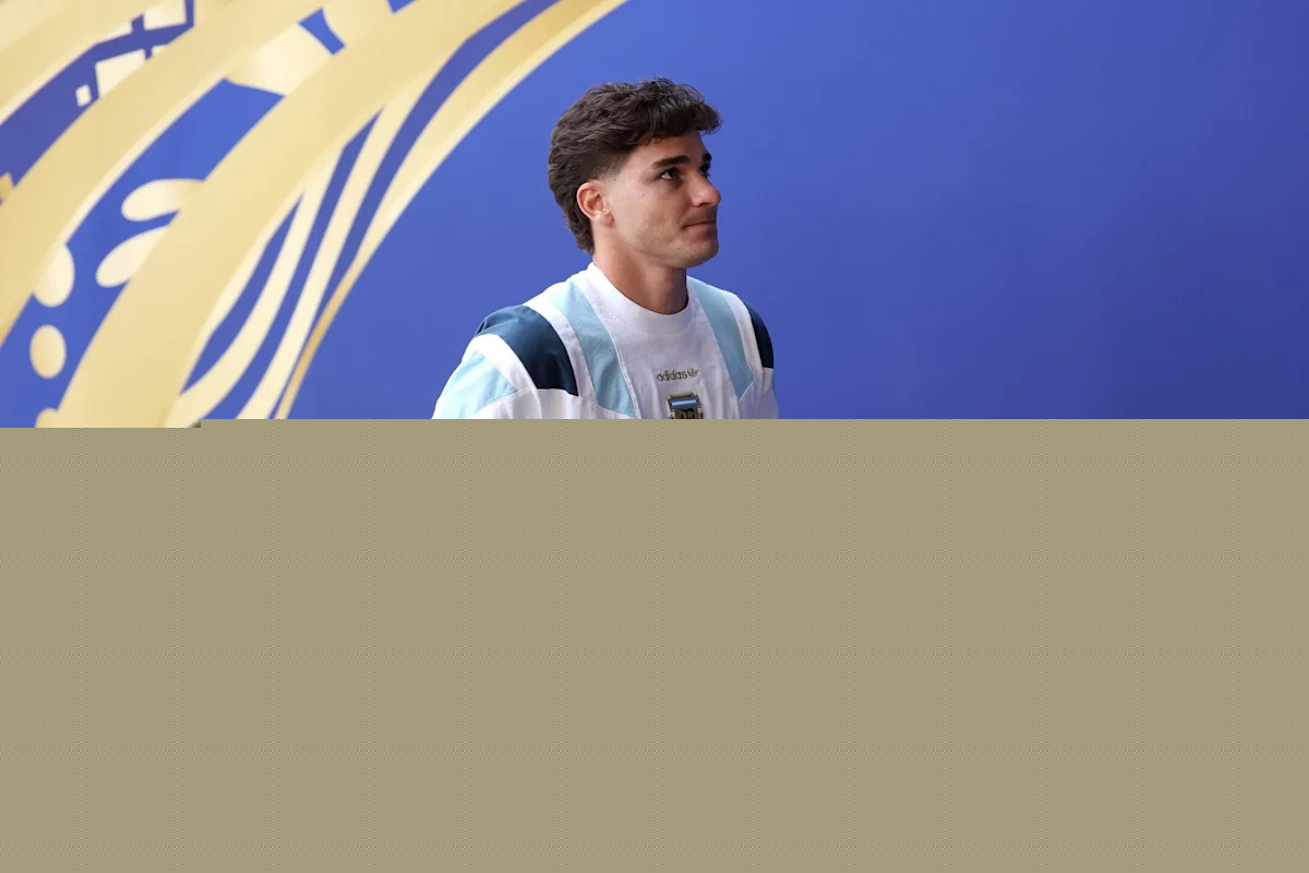 Internal debate at Barcelona as Julian Alvarez offer will not remain open indefinitely