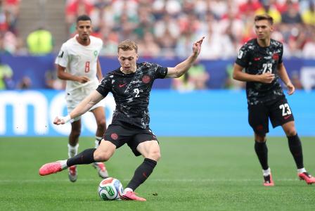 Everton set to fill right-back void with a mega bid for Alistair Johnston