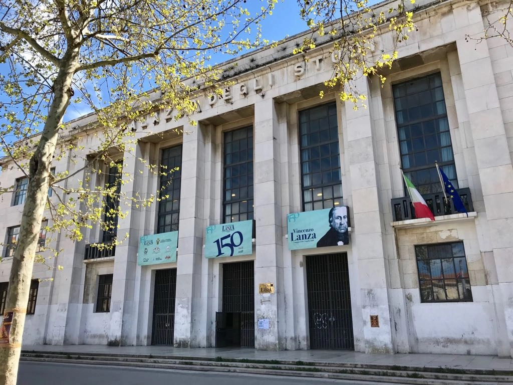 Bullismo e cyberbullismo, tra responsabilità e prevenzione: incontro al liceo “Lanza” di Foggia
