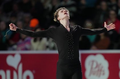 Maxim Naumov heads to Olympics, hoping to honor his parents and the others killed in airline crash