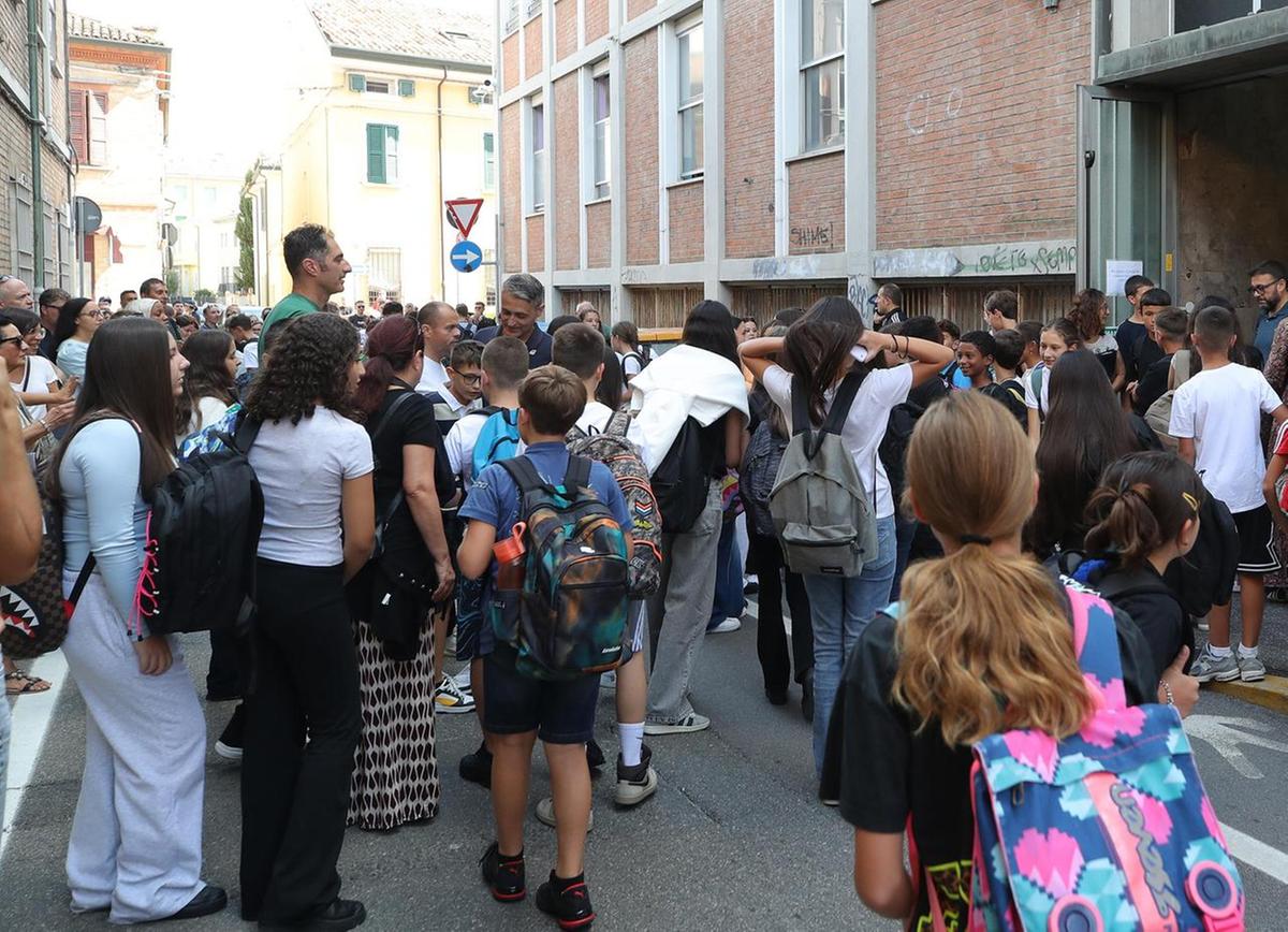 La scuola Damiano da salvare. Trasferimento delle classi esistenti: "Petizione senza risposte concrete"