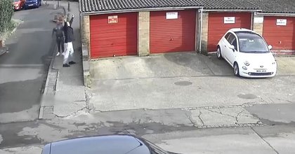 Shocking moment armed robbers flee in stolen car hour before horrendous vehicle murder
