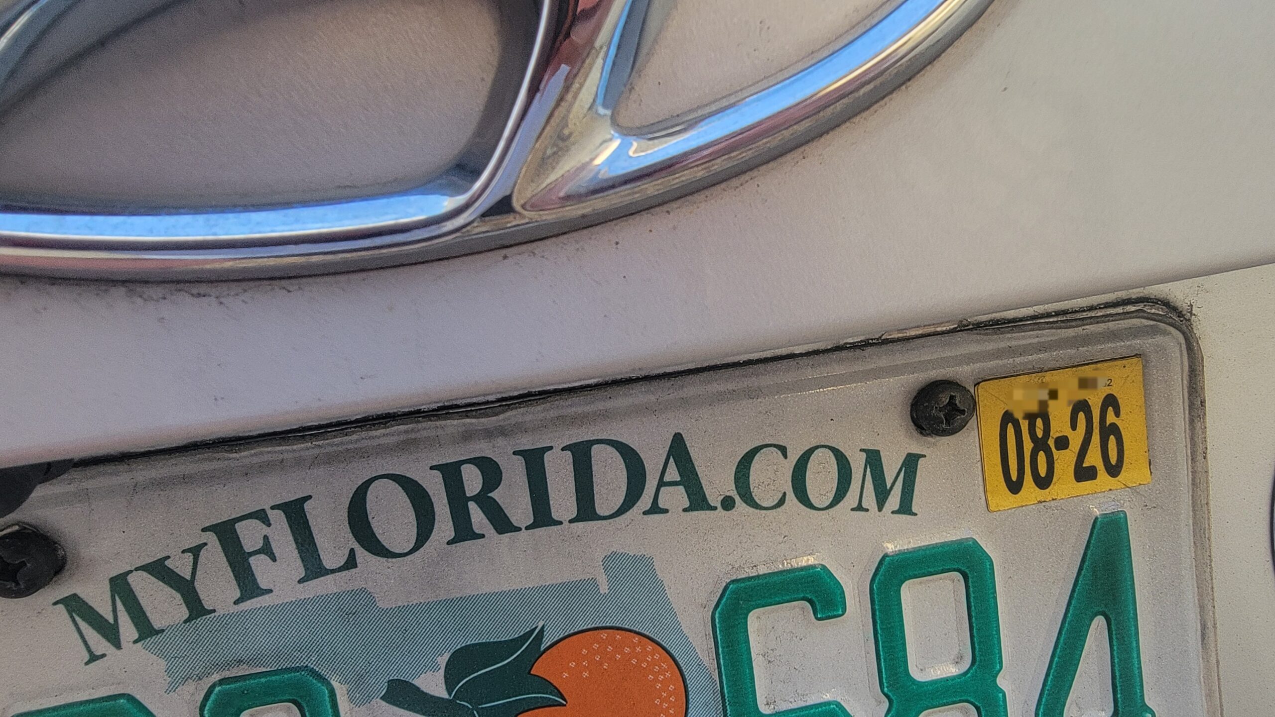 ‘Cut the yellow tape’: House panel advances bill to eliminate license plate decals