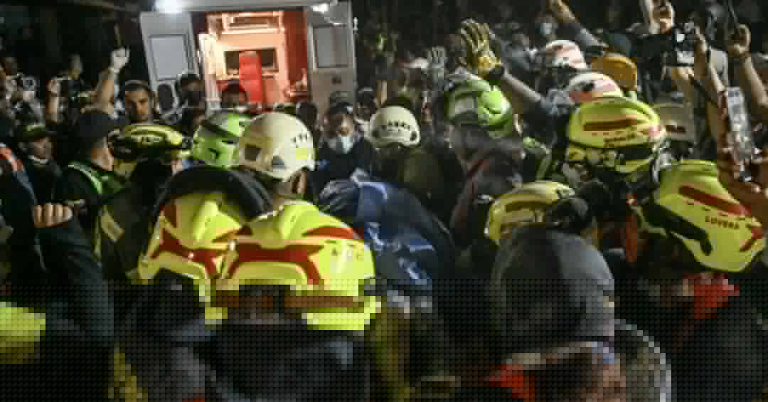 Mulher soterrada é resgatada mais de 35 horas após terremoto na Colômbia; veja vídeo