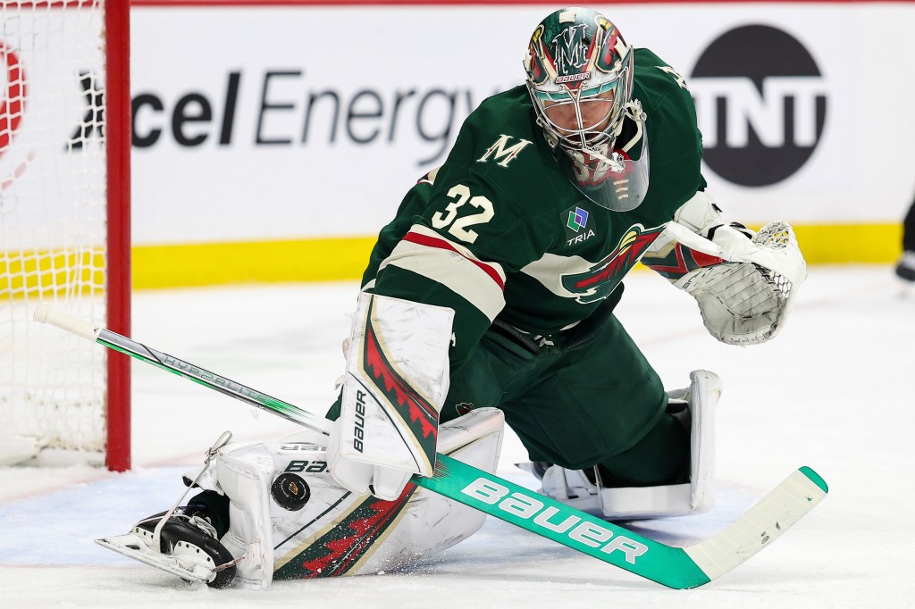 Five-year extension keeps goalie Filip Gustavsson with Wild
