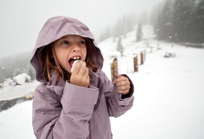 Is it safe to eat snow?