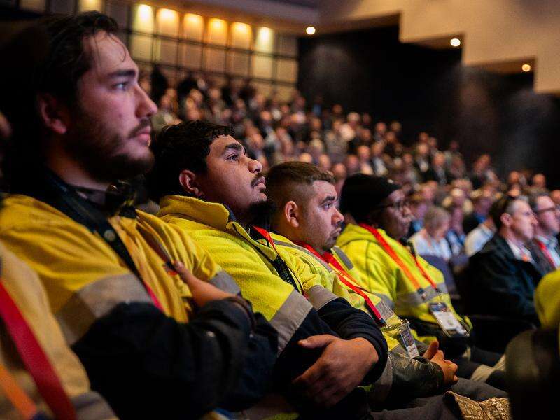 Miners urged to 'just say yes' to Indigenous workers