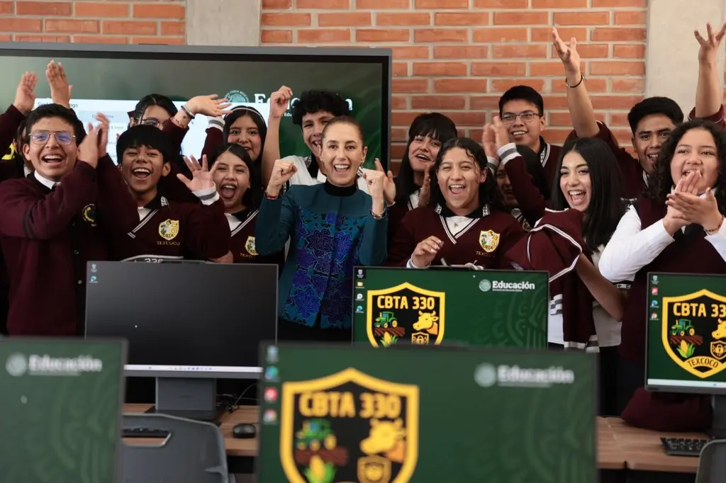 Mexico Doubles High School Enrollment Target to 400,000 Nationwide