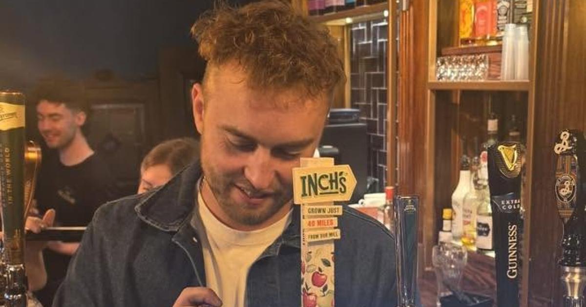 Sam Fender helps behind bar during surprise visit to popular Newcastle pub