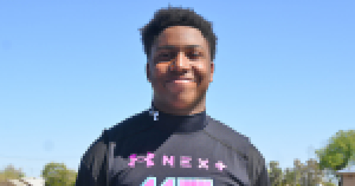 2028 QB JJ Howard is close to trimming his list, as his timeline moves quickly